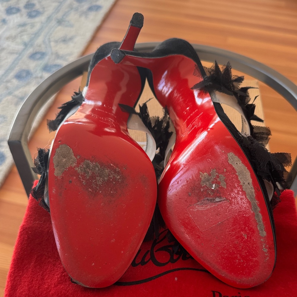 Christian Louboutin Black and Cream Ruffle Slide Sandals - Picture 6 of 6